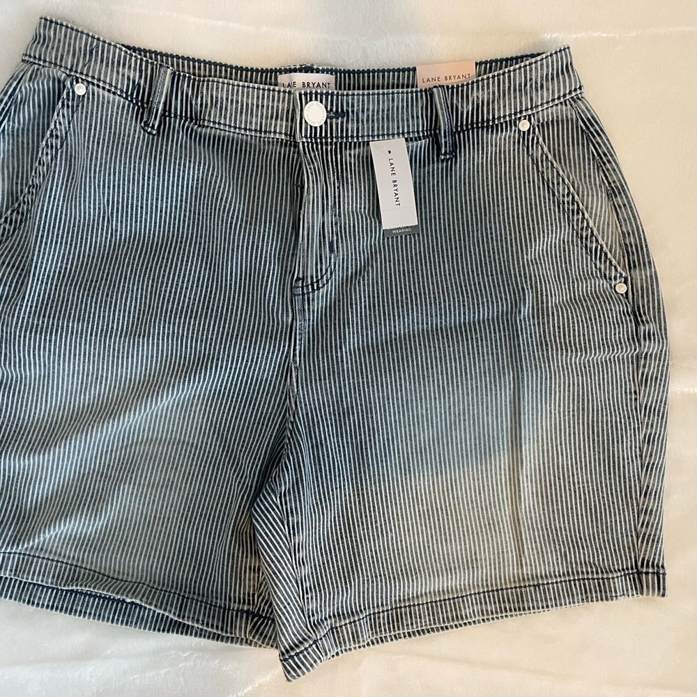NWT, Lane Bryant Blue and White Striped Boyfriend Bermuda Women Shorts, Size 14